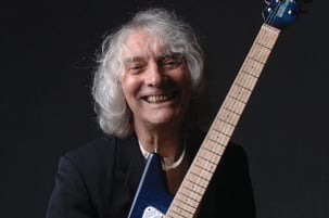 albert-lee-900x600-662x441